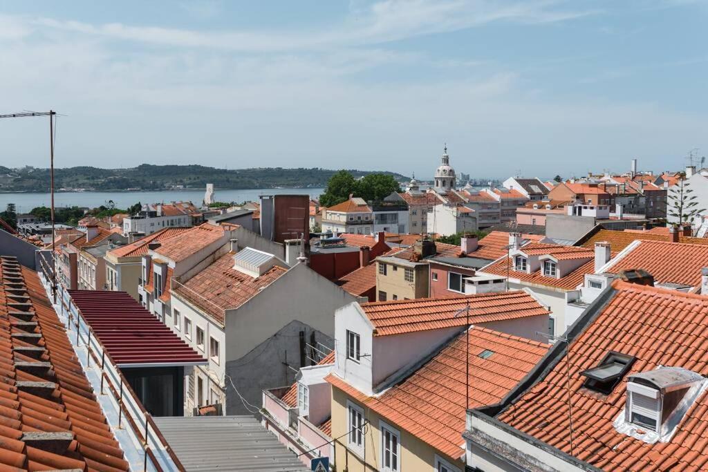 Beautiful With View Of The Tagus River * Lissabon